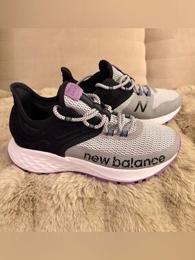 New Balance Fresh Foam Roav Trail Shoe Sz 8